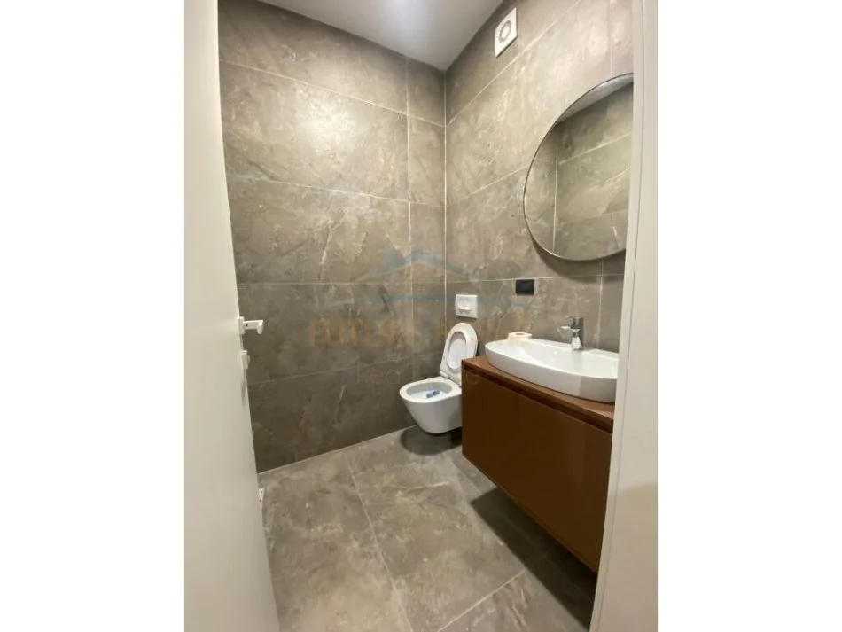 Tirane, shes 2+1 Kati 3, 72 m² 135.000 € (Kompleksi Fz, Liqeni i thate)