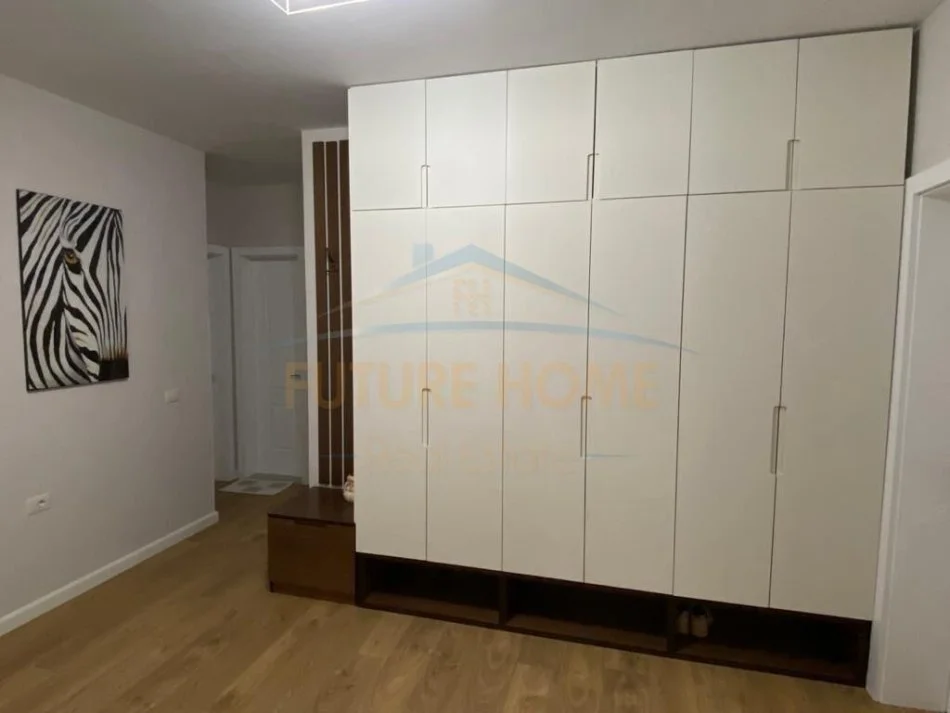 Tirane, shitet apartament 3+1 Kati 9, 156 m² 229.500 € (Ish Fusha e Aviacionit)