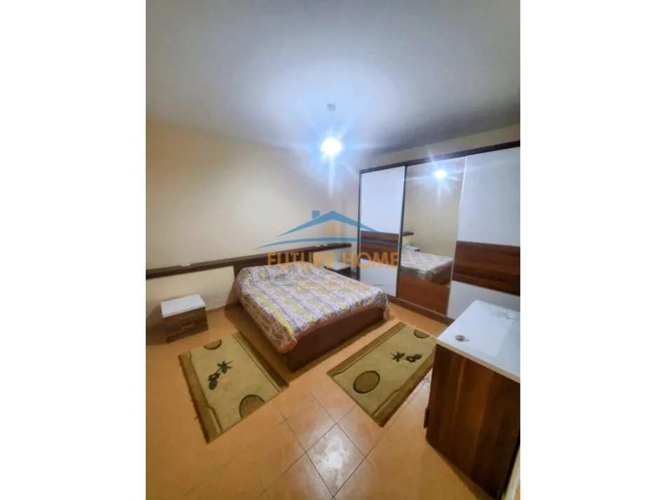 Tirane, jepet me qera apartament 2+1+Ballkon Kati 1, 90 m² 450 € (Kodra e Diellit)