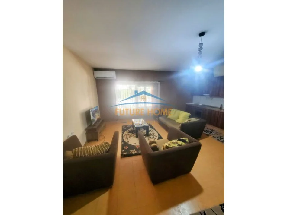 Tirane, jepet me qera apartament 2+1+Ballkon Kati 1, 90 m² 450 € (Kodra e Diellit)