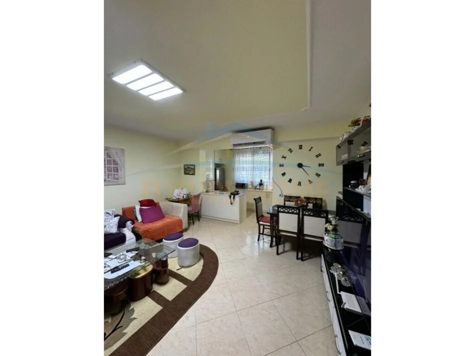 Tirane, shitet apartament 2+1 Kati 5, 102 m² 95.000 € (Allias)