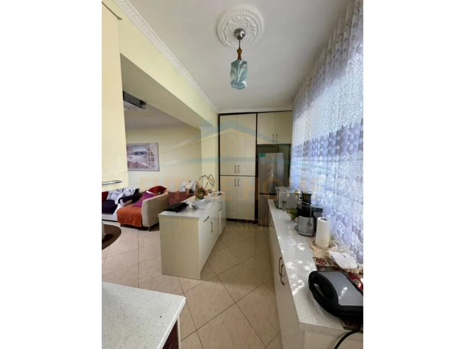 Tirane, shitet apartament 2+1 Kati 5, 102 m² 95.000 € (Allias)