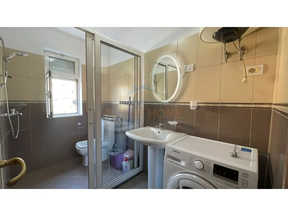 Tirane, jepet me qera apartament 1+1+Aneks+Ballkon Kati 2, 53 m² 450 € (Rruga Bardhyl)