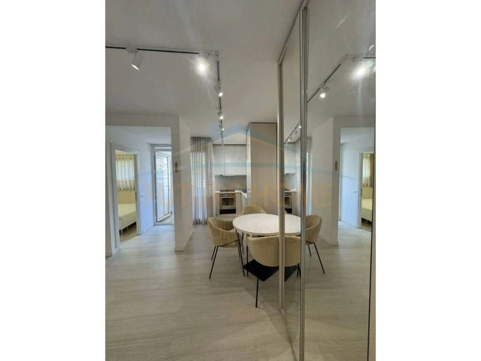 Tirane, jepet me qera apartament 1+1 Kati 1, 55 m² 500 € (Komuna e Parisit)