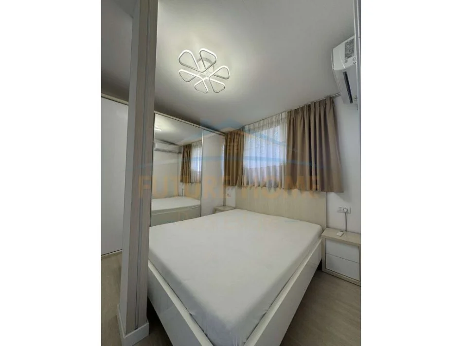 Tirane, jepet me qera apartament 1+1 Kati 1, 57 m² 500 € (Komuna e Parisit)