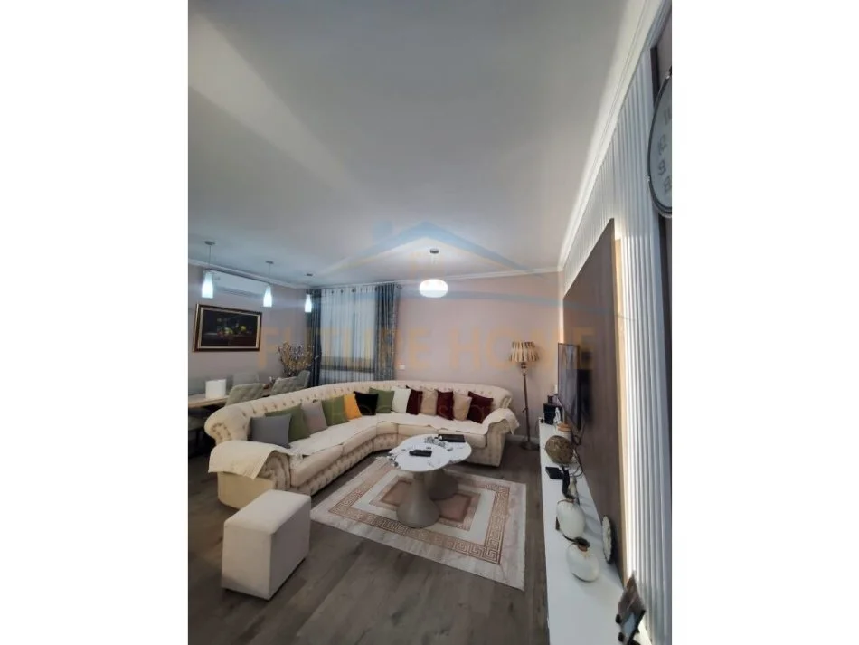 Tirane, shitet apartament 1+1 Kati 2, 76 m² 95.000 € 