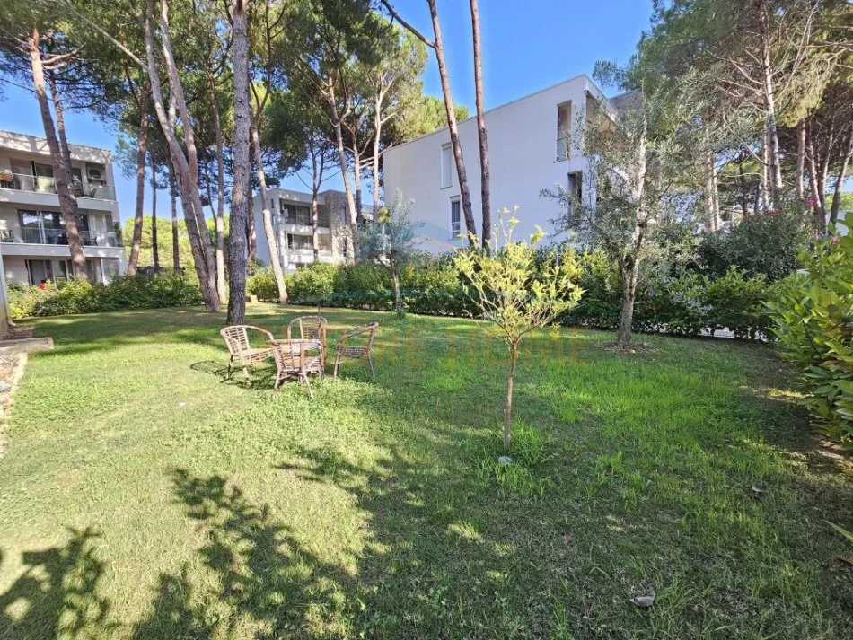 Durres, shitet apartament 2+1 Kati 0, 450 m² 320.000 € (San Pietro,Gjiri I Lalzit)