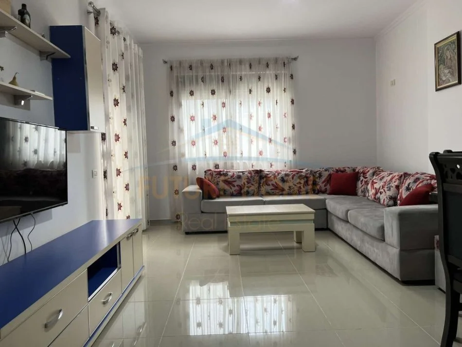 Tirane, jepet me qera apartament 2+1 Kati 6, 90 m² 450 € (UNAZA E RE)