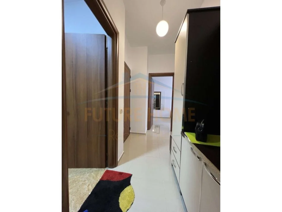 Tirane, jepet me qera apartament 2+1 Kati 6, 90 m² 450 € (UNAZA E RE)