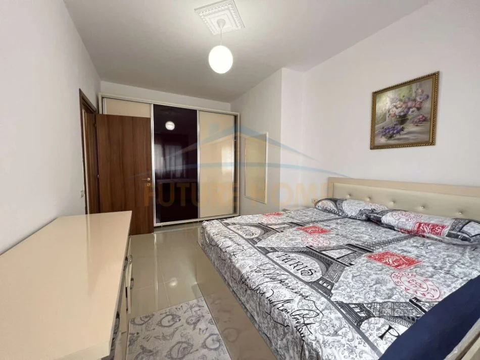Tirane, jepet me qera apartament 2+1 Kati 6, 90 m² 450 € (UNAZA E RE)