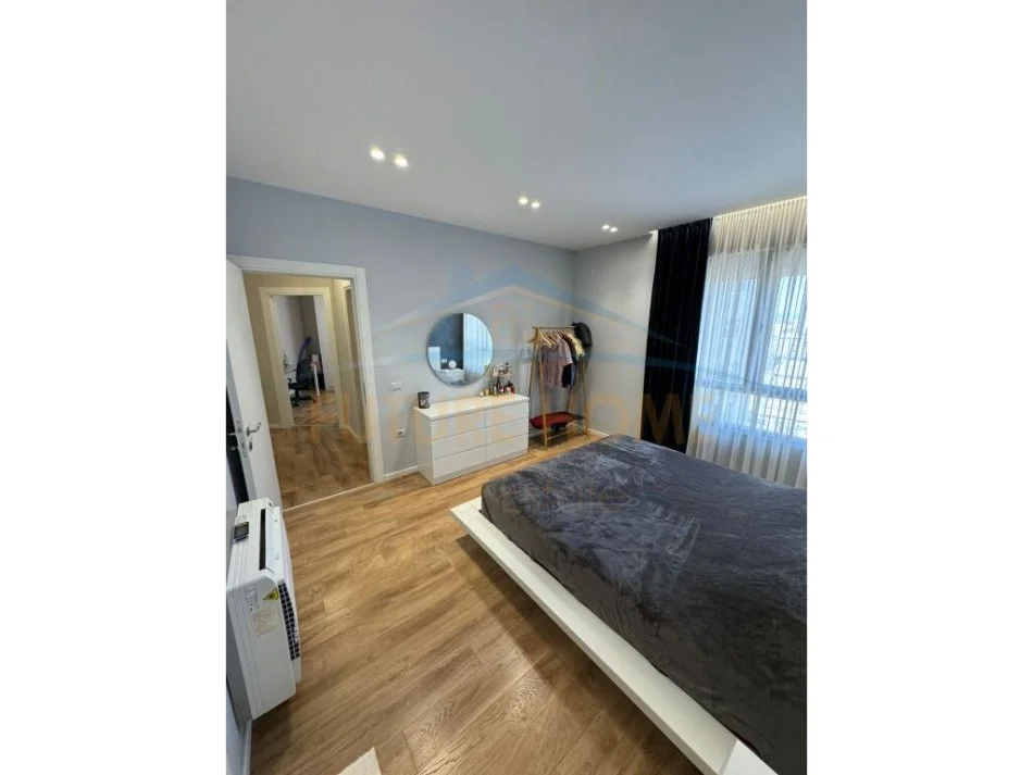 Tirane, shitet apartament 2+1 Kati 4, 111 m² 219.000 € (Farmacia 10)