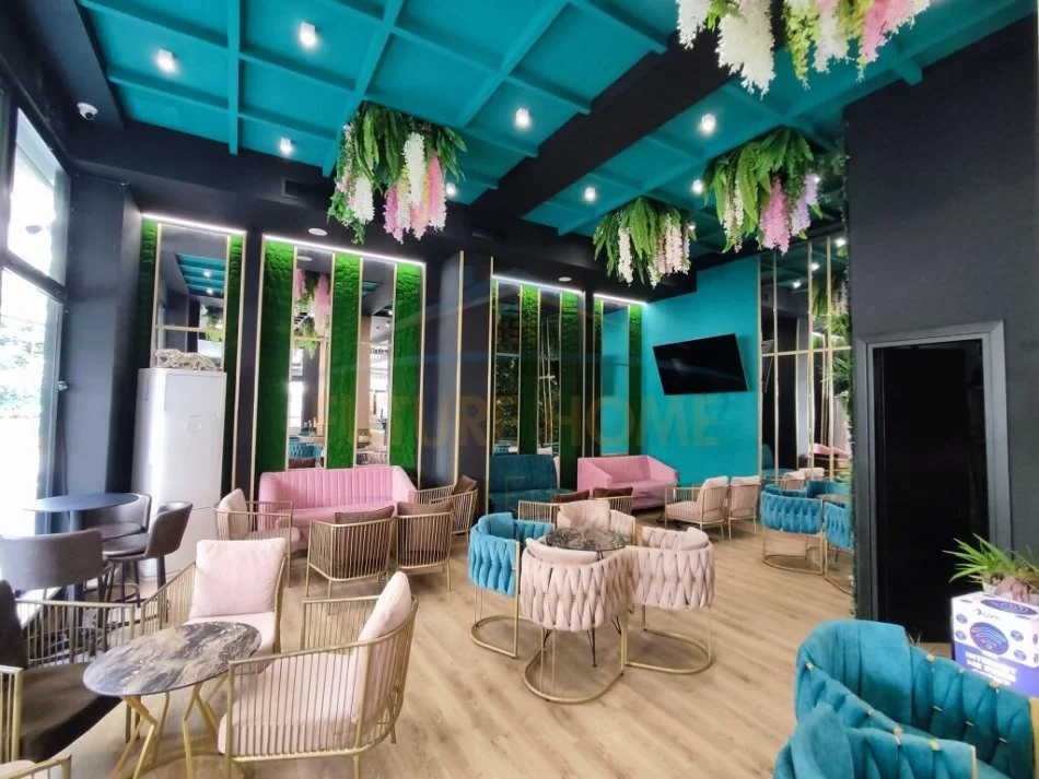 Tirane, shitet lokal Kati 0, 108 m² 324.000 € (Unaza e Re)