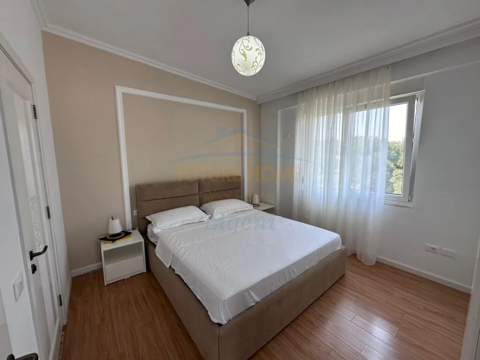 Tirane, jepet me qera apartament 2+1 Kati 7, 80 m² 900 € (Liqeni i Thate)