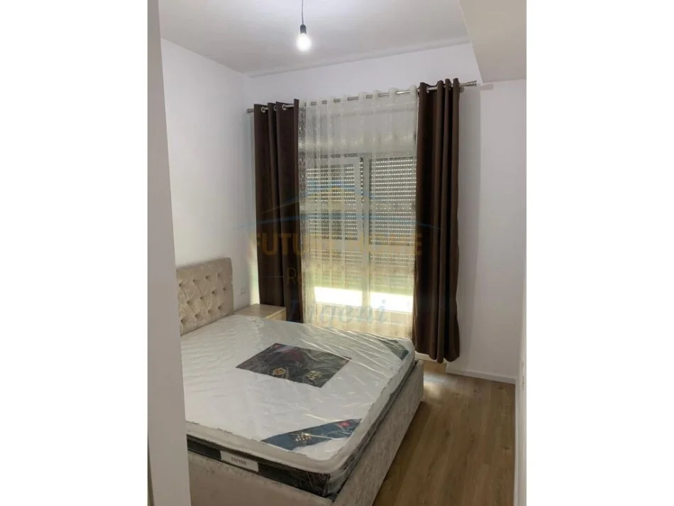 Tirane, jepet me qera apartament 2+1 Kati 3, 87 m² 500 € (Ali Demi)