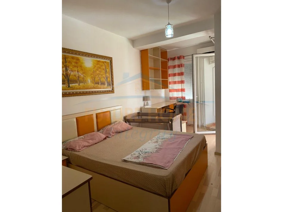 Tirane, jepet me qera apartament 2+1+Aneks+Ballkon Kati 3, 95 m² 750 € (JORDAN MISJA)
