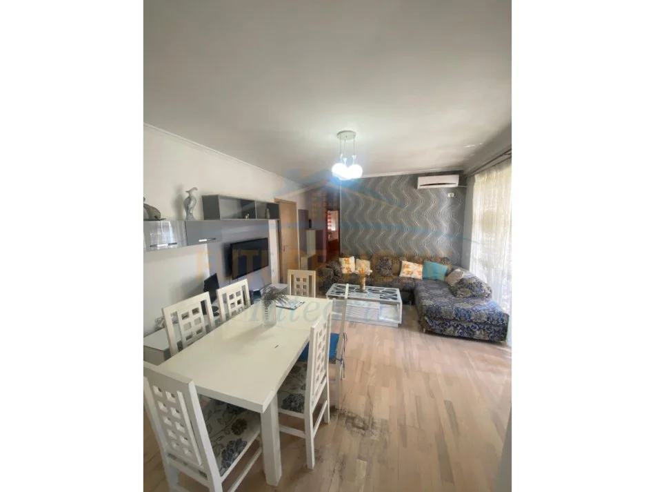 Tirane, jepet me qera apartament 2+1+Aneks+Ballkon Kati 3, 95 m² 750 € (Jordan Misja)