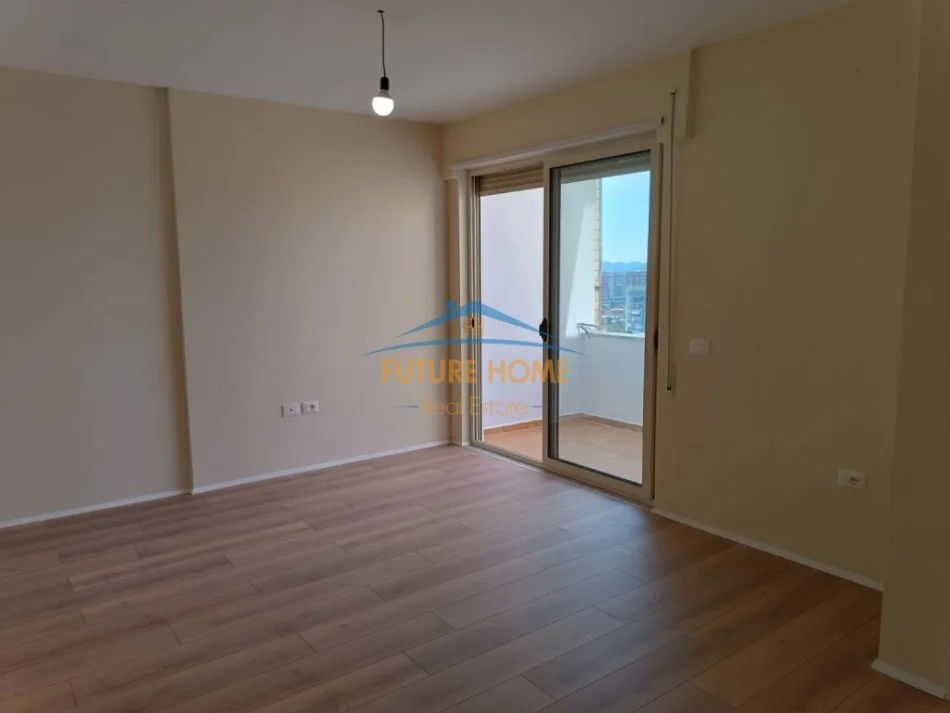 Tirane, shitet apartament 1+1+Ballkon Kati 9, 56 m² 125.000 € (Rruga e Kavajes)
