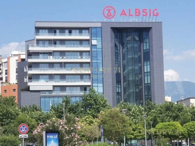 Tirane, shitet garazh Kati -2, 40 m² 80000 Euro (9kateshet)