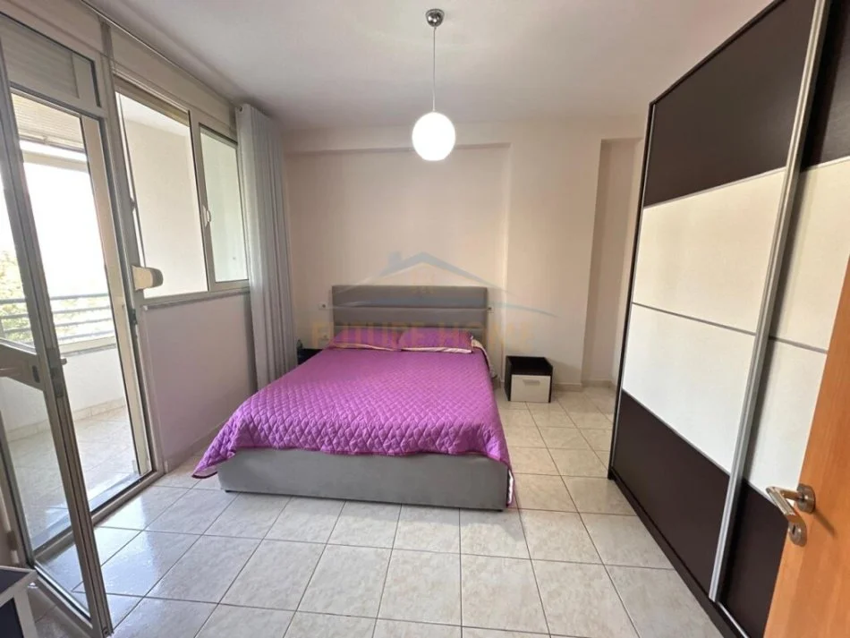 Tirane, jepet me qera apartament 2+1+Ballkon Kati 2, 100 m² 650 € (Don bosco)