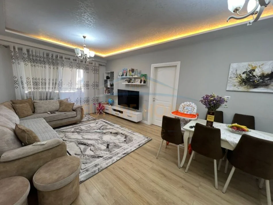 Tirane, shitet apartament 2+1 Kati 6, 102 m² 140.000 € (Yzberisht , Tirane)