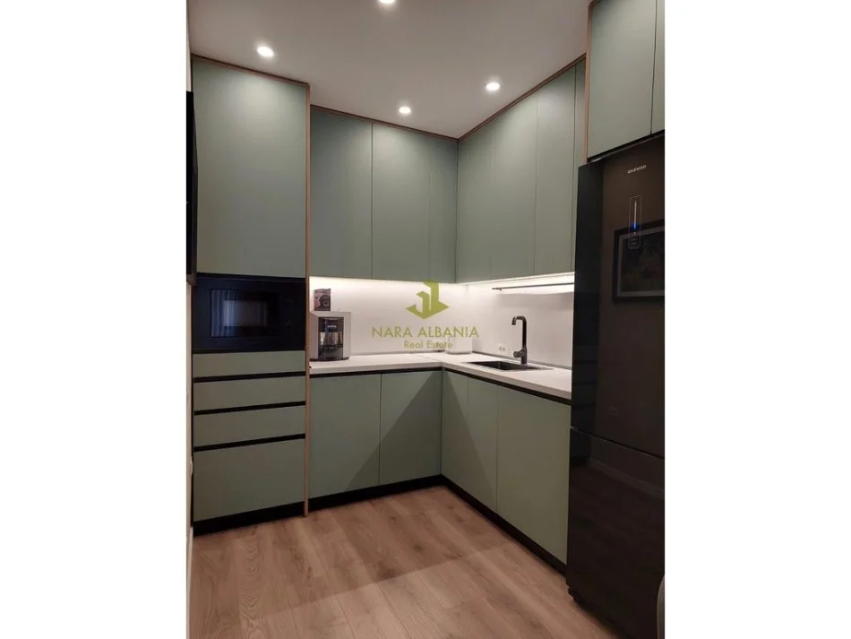 Tirane, jepet me qera apartament 2+1+Ballkon Kati 4, (Rruga e Elbasanit)