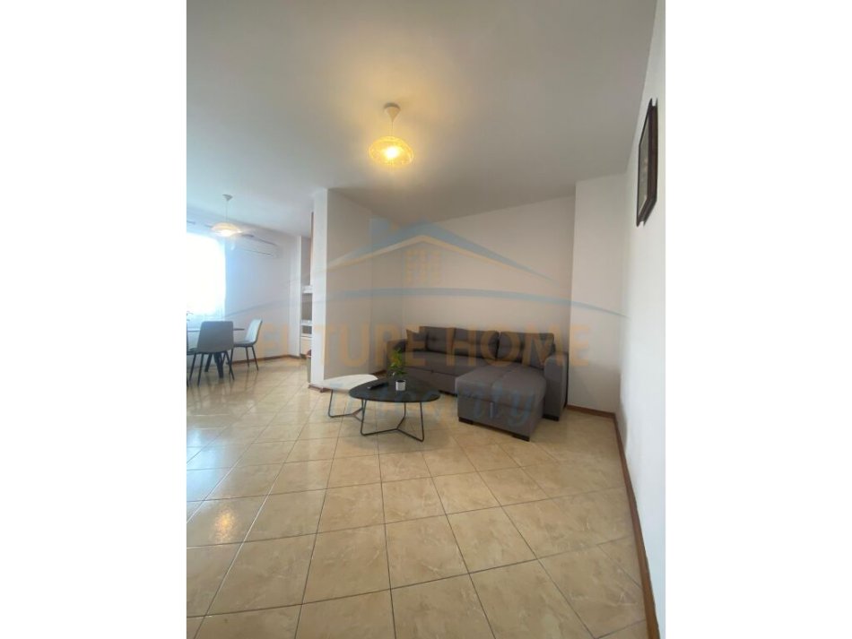 Tirane, jepet me qera apartament 2+1 Kati 5, 106 m² 600 € (Don Bosko)