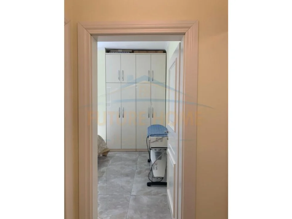 Tirane, jepet me qera apartament 2+1 Kati 6, 73 m² 600 € (Ish Parku i Autobuzave)