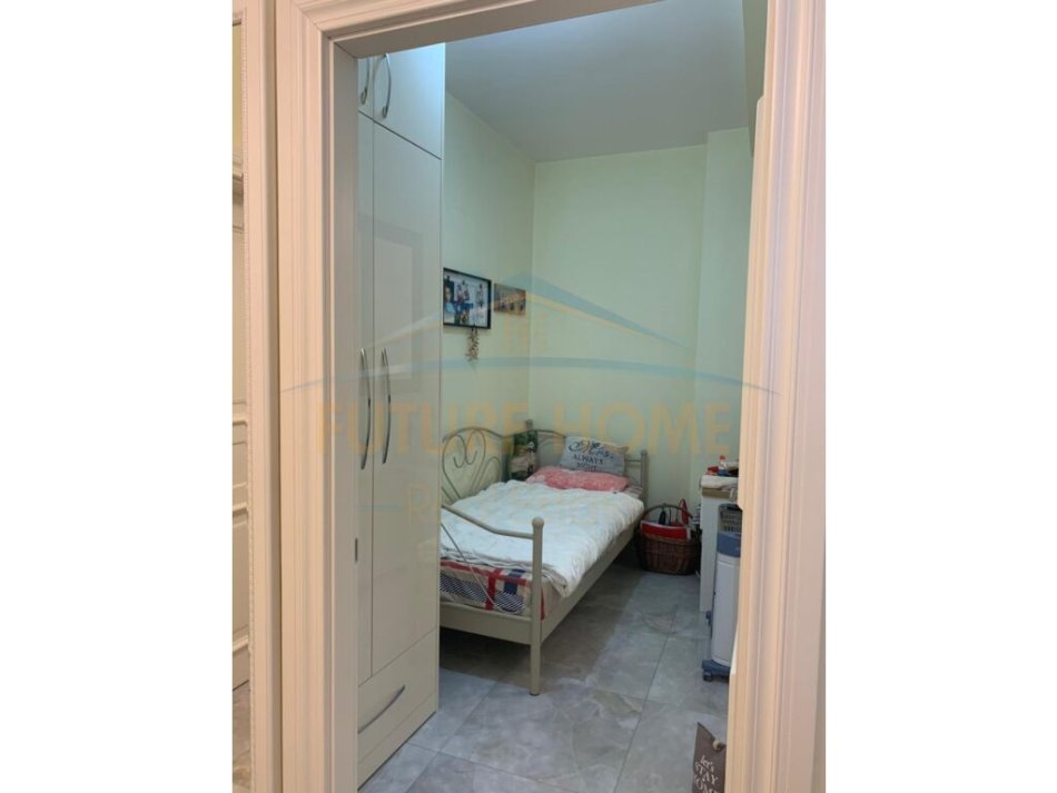 Tirane, jepet me qera apartament 2+1 Kati 6, 73 m² 550 € (ish Parku i Autobuzave)
