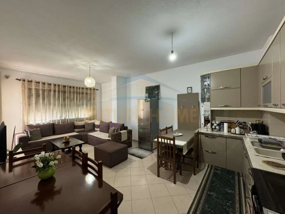 Tirane, shitet apartament 2+1 Kati 5, 97 m² 120.000 € (Yzberisht)