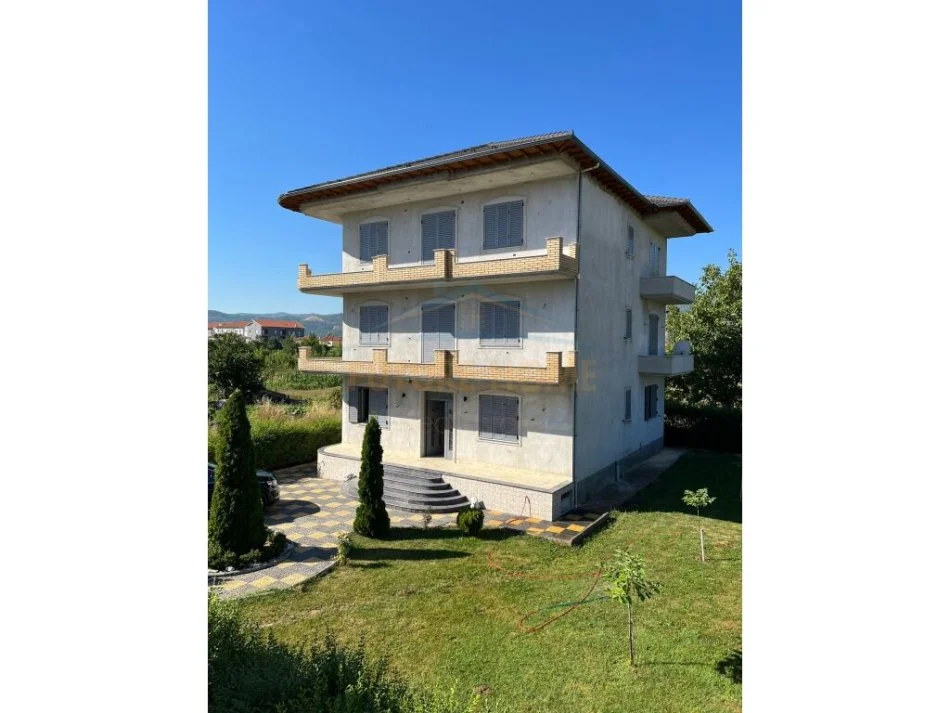 Pogradec, shitet Vile 3 Katshe , 384 m² 199.000 € (Bucimas)