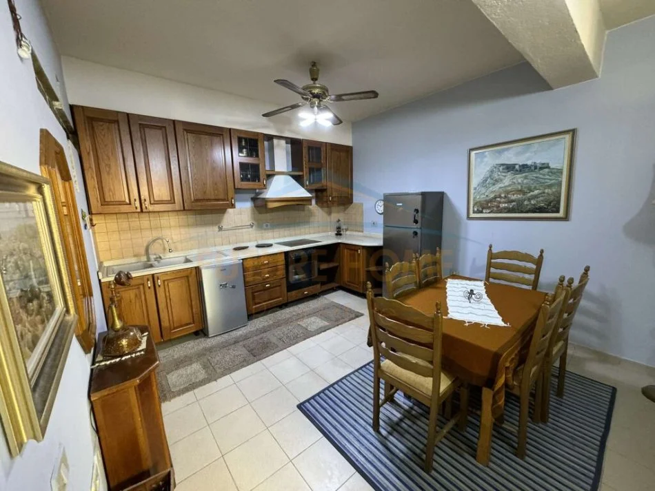 Tirane, jepet me qera apartament 1+1+Ballkon Kati 2, 570 € (Bulevardi i Ri)