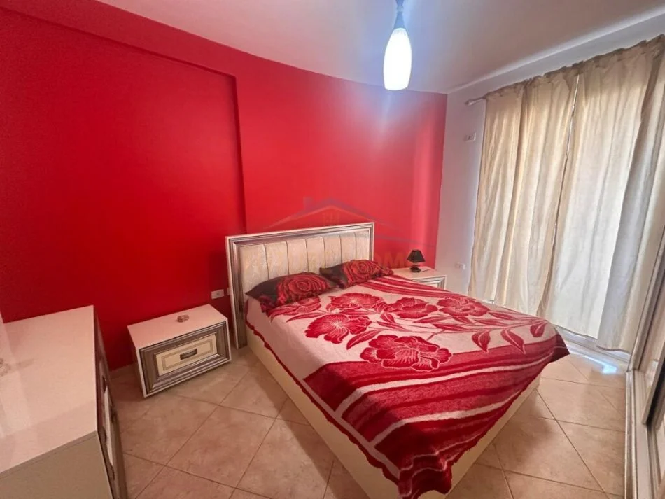 Tirane, jepet me qera apartament 2+1+Ballkon Kati 7, 98 m² 400 € (Yzberisht)