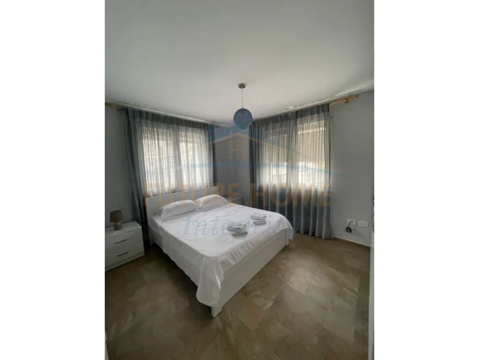 Tirane, jepet me qera apartament 2+1 Kati 3, 65 m² 550 € (XHAMIA E TABAKEVE)