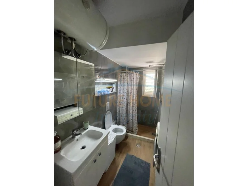 Tirane, jepet me qera apartament 2+1 Kati 3, 65 m² 550 € (XHAMIA E TABAKEVE)