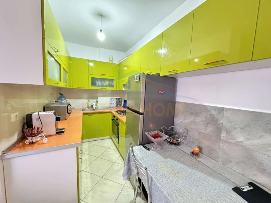 Tirane, shitet apartament 2+1+Aneks+Ballkon Kati 3, 98 m² 129.000 € (unaza e re)