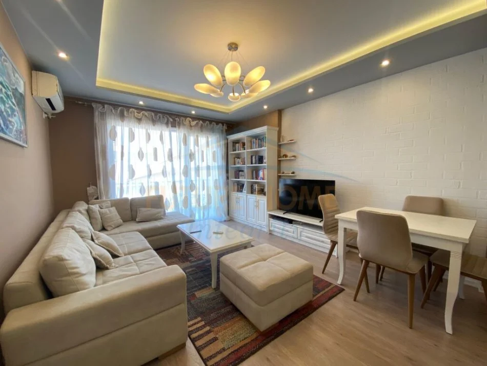 Tirane, jepet me qera apartament 2+1 Kati 6, 98 m² 650 € (Ali Demi)