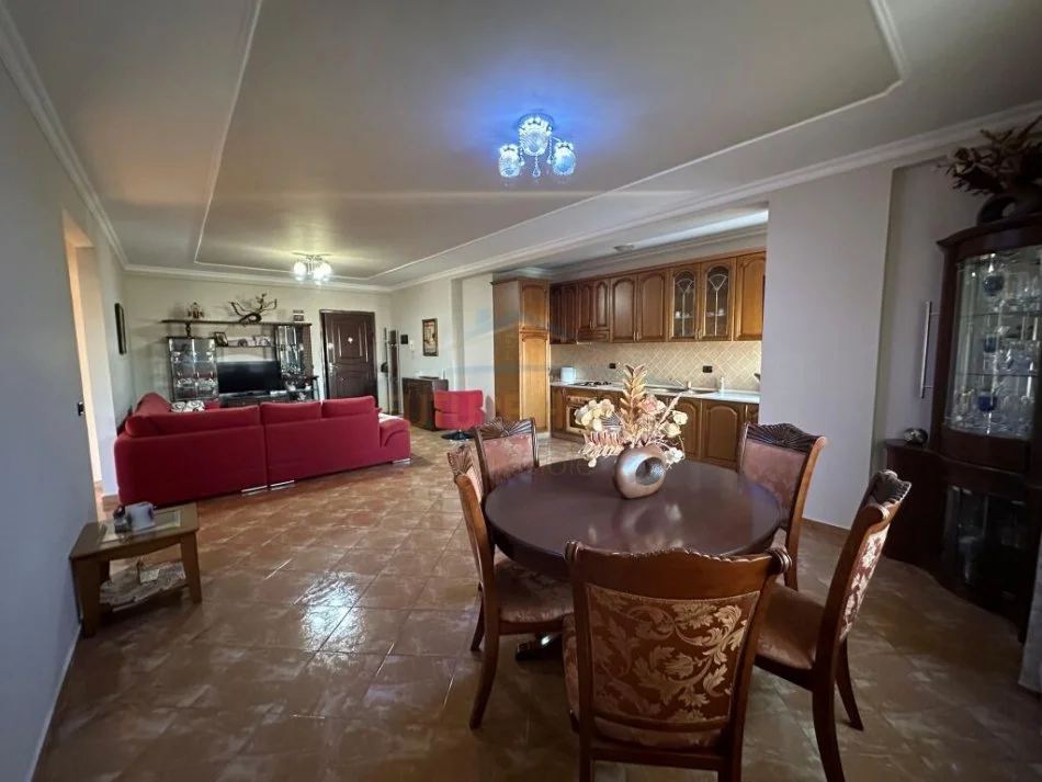 Elbasan, shitet apartament 2+1+Ballkon Kati 5, 117 m² 110.000 € (Janaq Kilica)