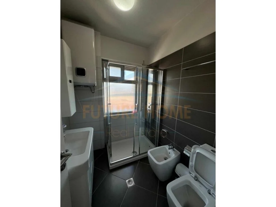 Tirane, jepet me qera apartament 2+1 Kati 6, 100 m² 900 € (Kopshti Zoologjik)