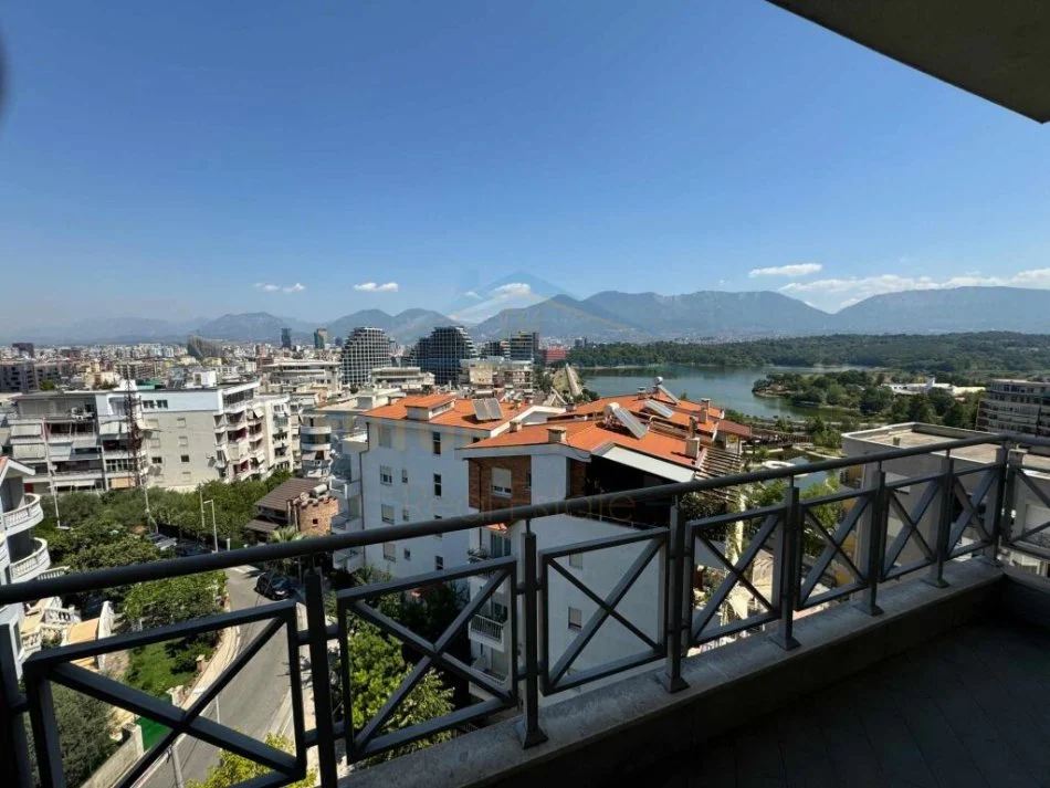 Tirane, jepet me qera apartament 2+1 Kati 6, 100 m² 900 €