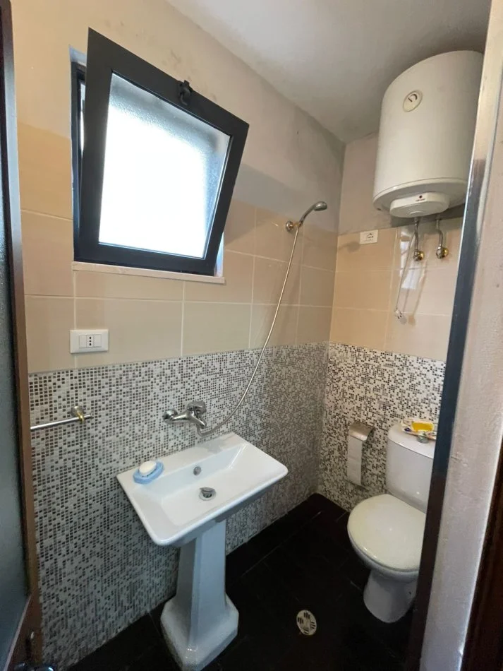 Tirane, shitet apartament 3+1 Kati 1, 91 m² 145.000 € (Ali Demi)