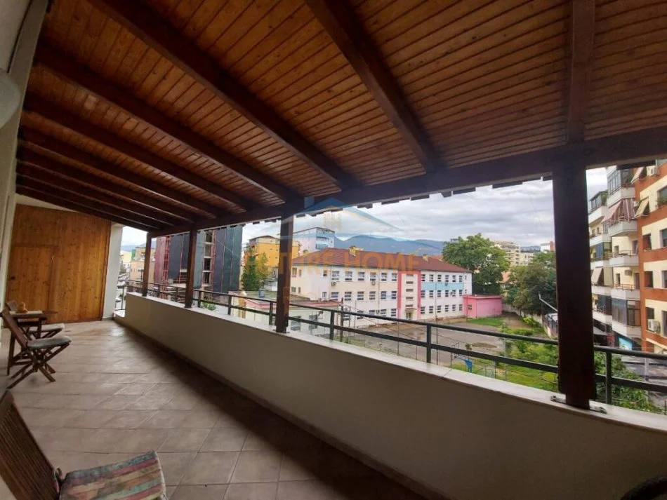 Tirane, shitet apartament 2+1+Aneks+Ballkon Kati 2, 165 m² (RRUGA E BOGDANEVE)