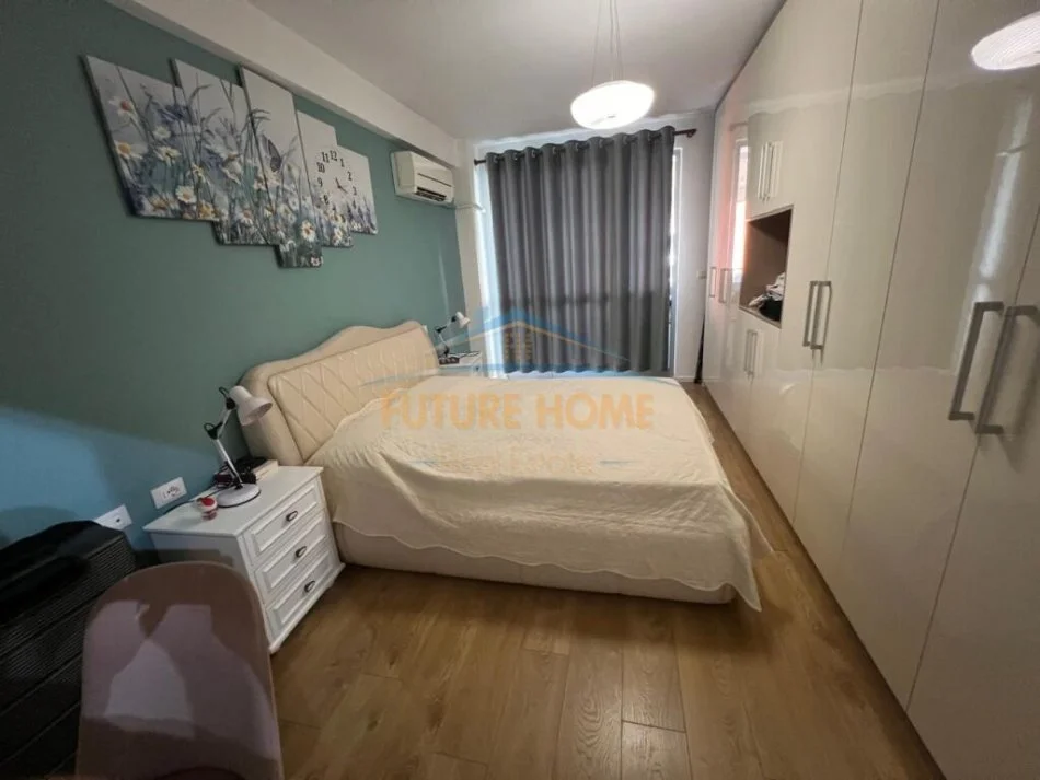 Tirane, shitet apartament 2+1+Aneks+Ballkon Kati 4, 110 m² 144.000 € (Yzberisht)