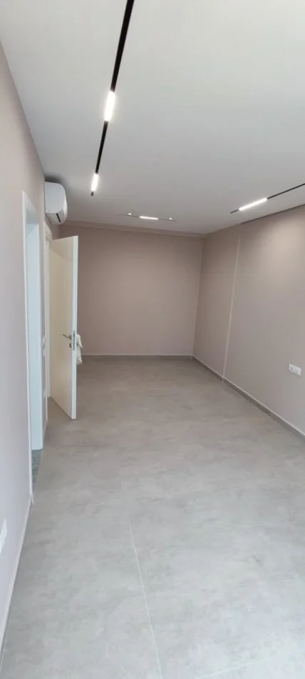 Tirane, jepet me qera apartament 2+1+Ballkon Kati 4, 115 m² 550 € (Rezidenca Harmonuy)