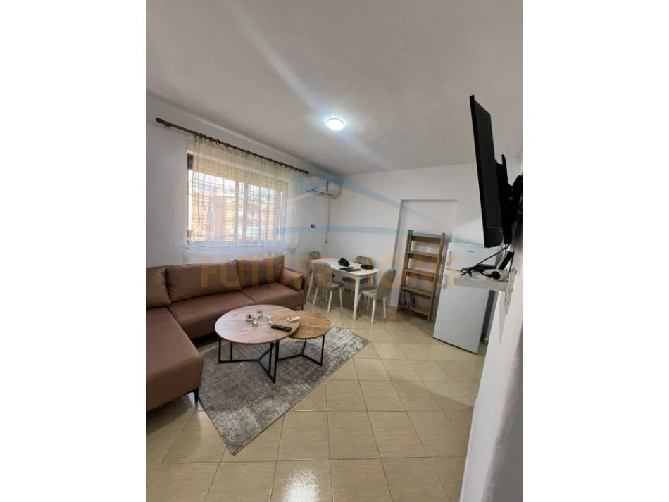 Tirane, jepet me qera apartament 1+1 Kati 5, 64 m² 500 € 
