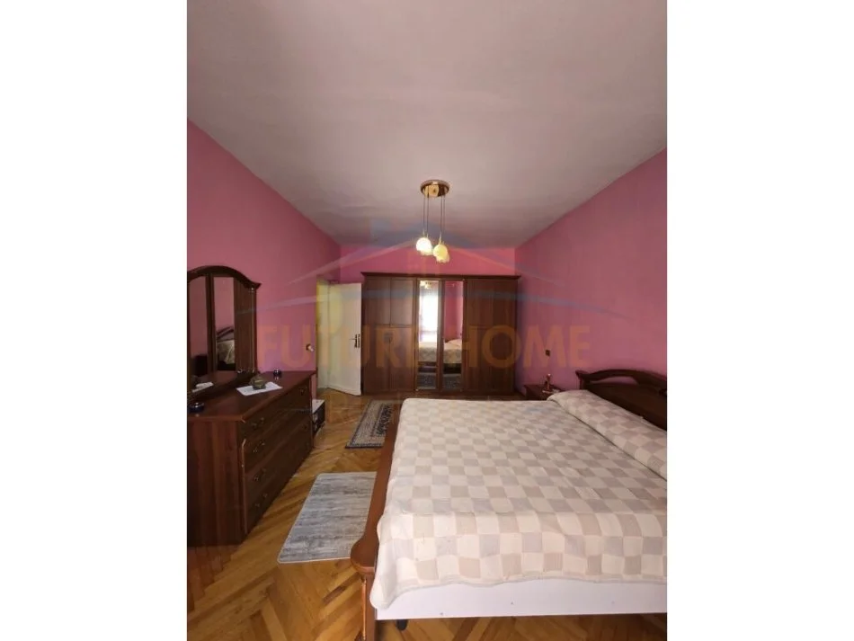 Tirane, jepet me qera apartament 2+1 Kati 4, 98 m² 500 € (SHKOLLA E BALETIT)