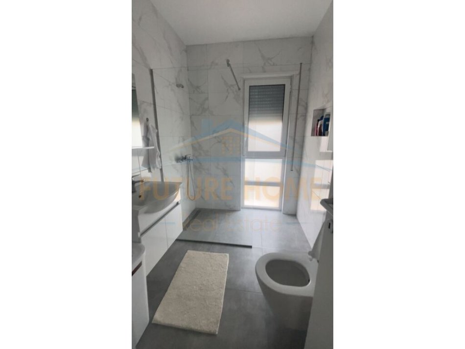 Durres, shitet apartament 2+1+Ballkon , 100 m² 305.000 € 