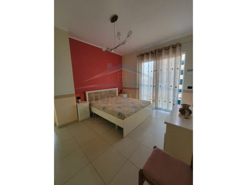 Tirane, jepet me qera apartament 2+1+Aneks , 110 m² 450 € (Yzberisht)