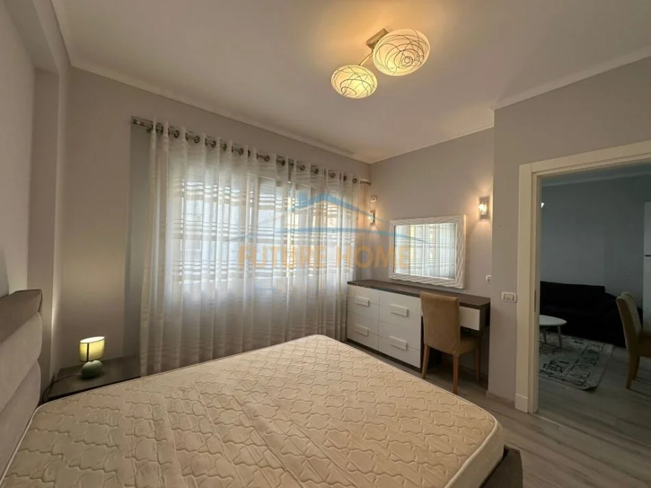 Tirane, jepet me qera apartament 2+1 Kati 4, 72 m² 750 € (Kopshti Botanik)