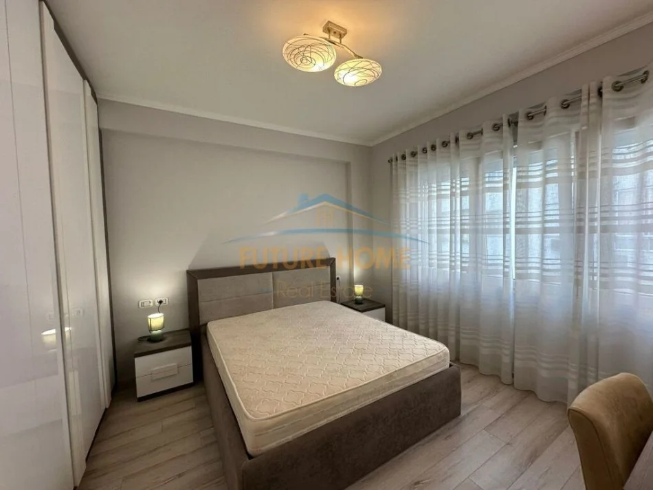 Tirane, jepet me qera apartament 2+1 Kati 4, 72 m² 750 € (Kopshti Botanik)