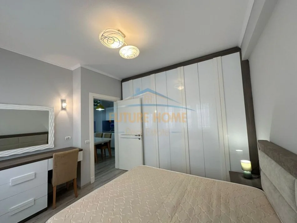 Tirane, jepet me qera apartament 2+1 Kati 4, 72 m² 750 € (Kopshti Botanik)